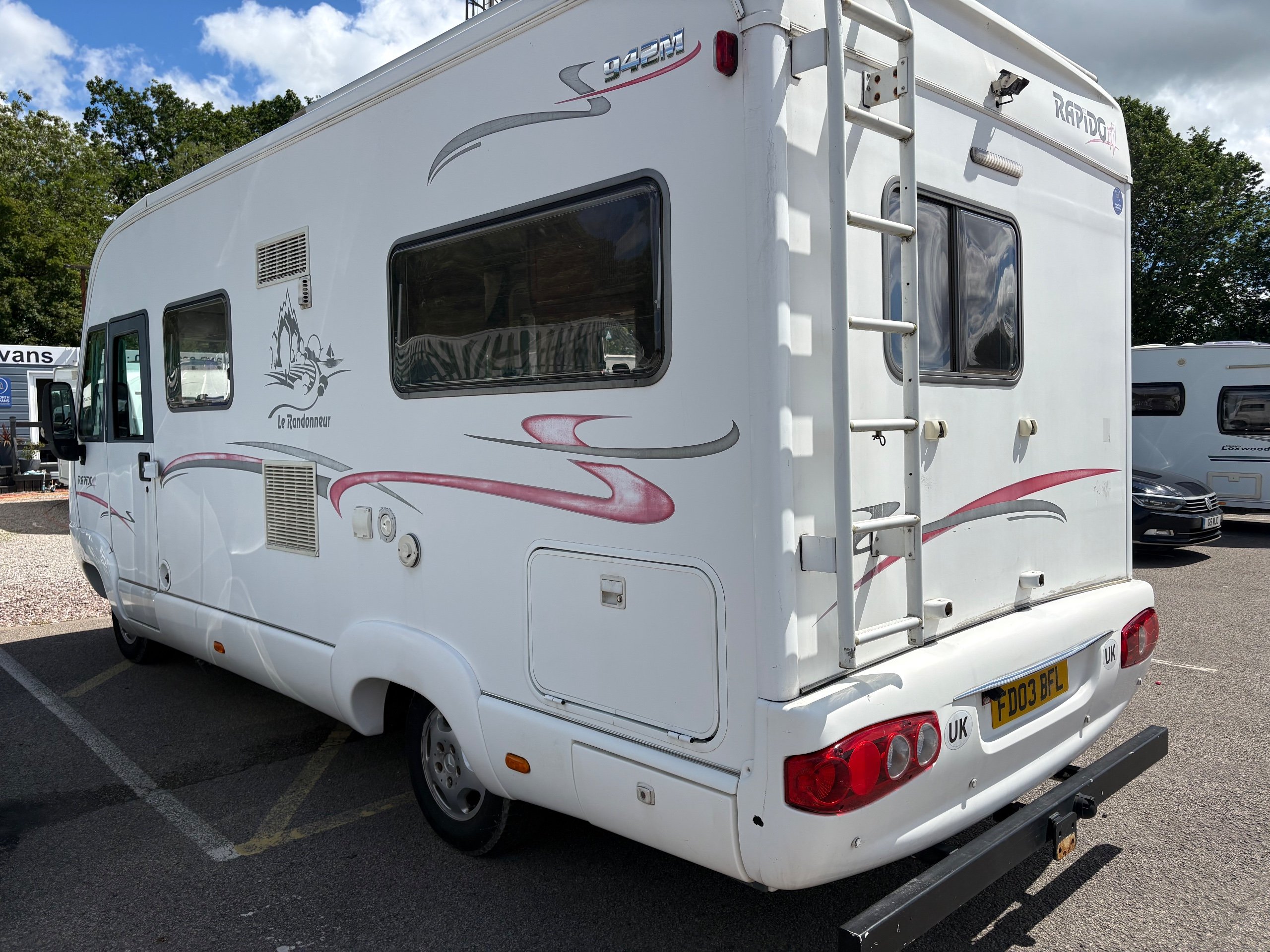 2003 Rapido Series 9M 942M