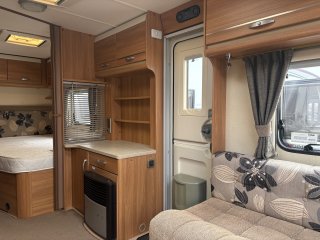 /photos/8531/6bb7b6da-3d0a-2f07-1804-72897b4494d3_i320x240.jpg