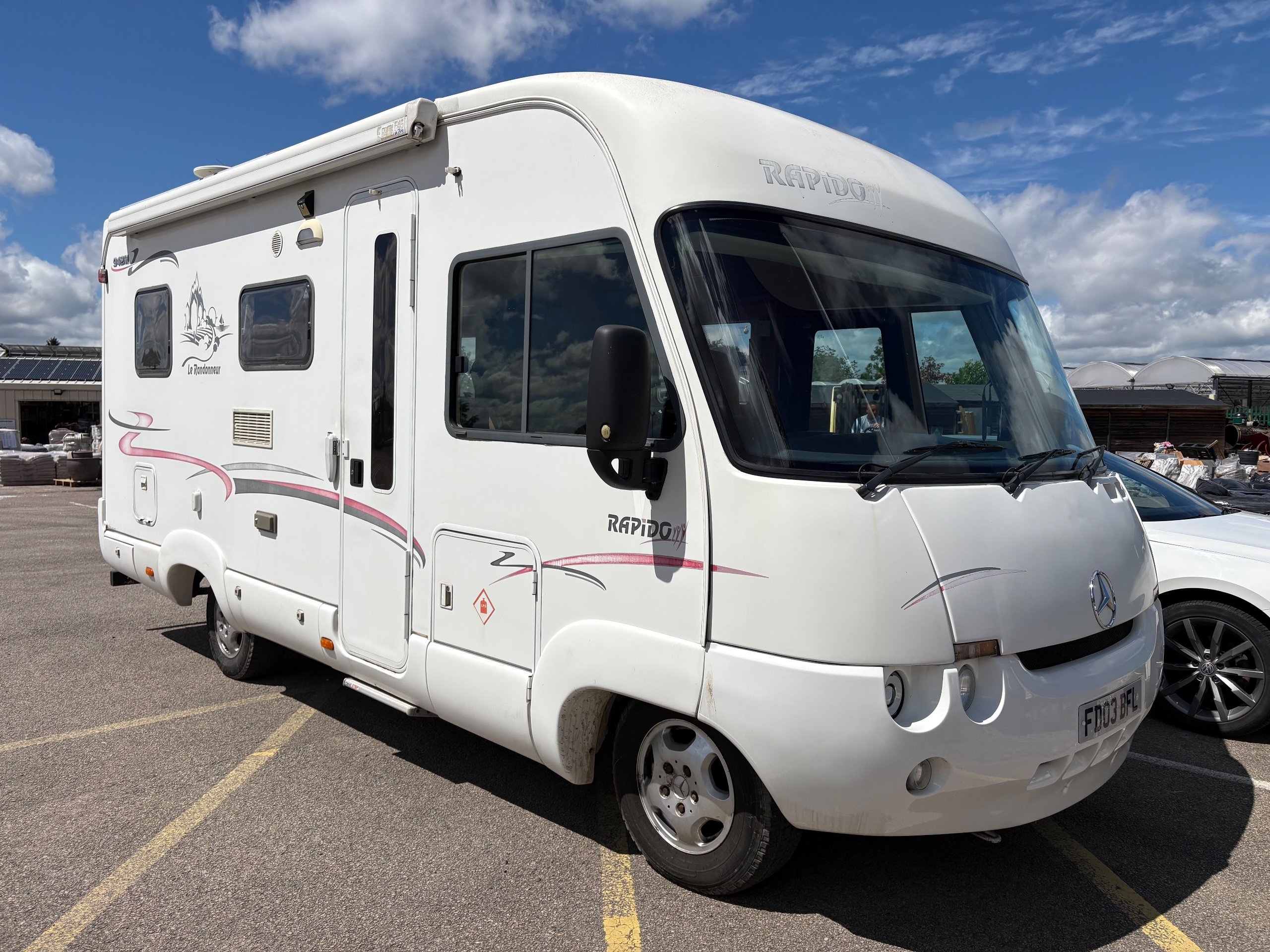 2003 Rapido Series 9m 942m