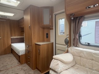 /photos/8531/bb3f6f2b-ac33-7298-1766-70916993911a_i320x240.jpg