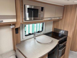 /photos/8531/fb5539a6-9548-cc3f-24e4-367c009eb823_i320x240.jpg