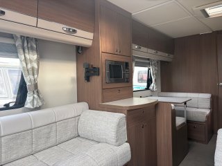 /photos/8531/fe35f5df-ae67-4a8f-659e-1b2f10fd2b0d_i320x240.jpg